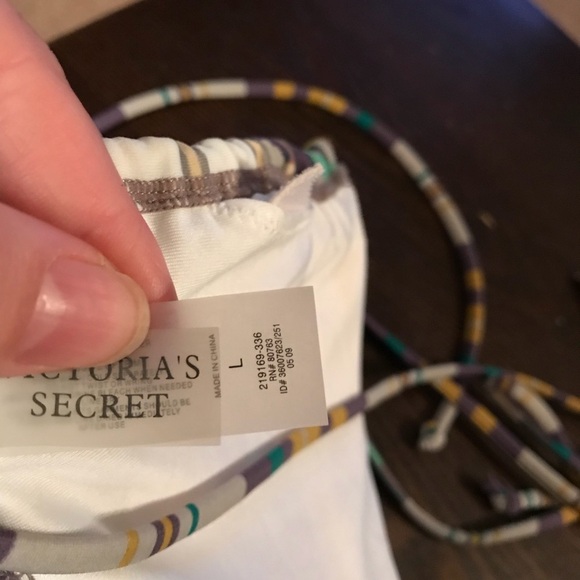 Victoria Secret swim top - Picture 2 of 2